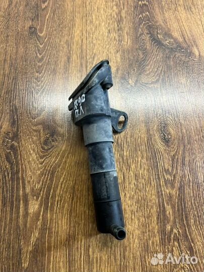 Форсунка омывателя фар передняя левая Volvo Xc90