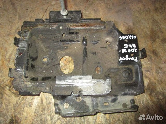 Площадка акб Peugeot 206 1998-2012 (5615F3)