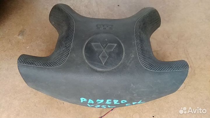 Airbag правый на mitsubishi pajero V75