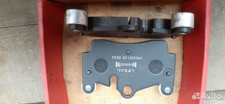 Продам тормозные колодки volkswagen touareg 2008 г