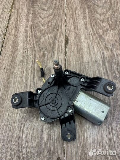 Мотор дворников задний Opel Corsa D хетчбэк 5-ти