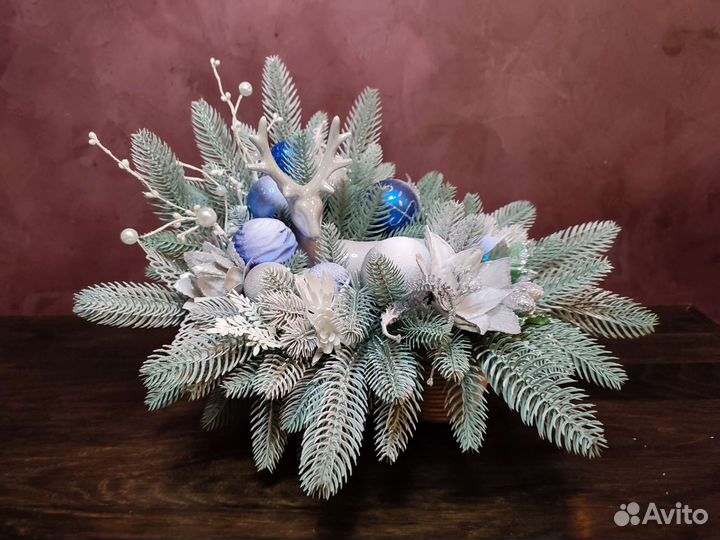 Новогодняя композиция с оленем