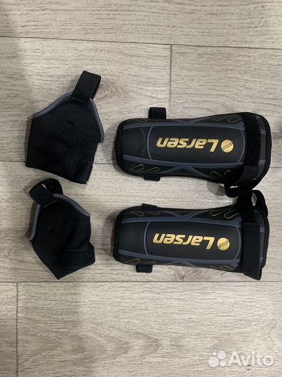 Щитки футбольные. Новые