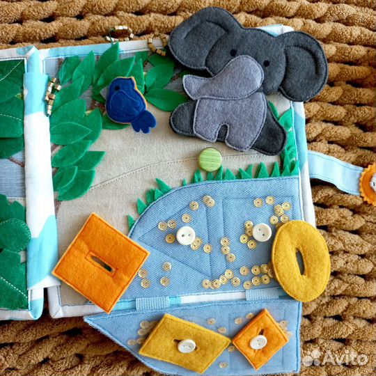 Мягкая развивающая книжка 