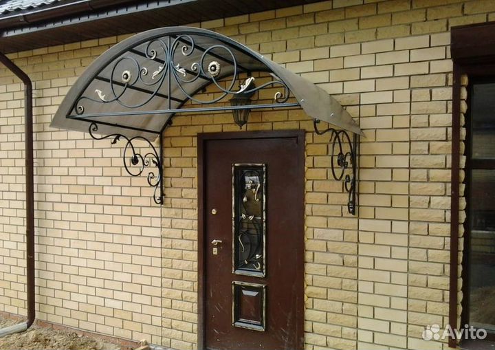 Козырёк для двери