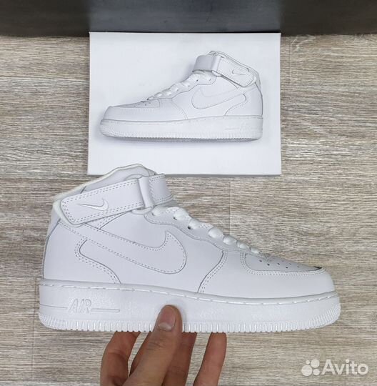 Nike Air Force 1 mid white