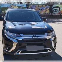 Mitsubishi Outlander 2.0 CVT, 2020, 73 500 км, с пробегом, цена 2 600 000 руб.