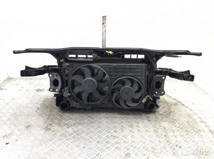 Панель передняя (телевизор) Volkswagen Passat B6