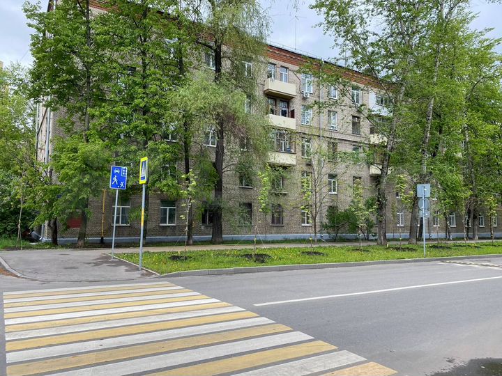Доля в 5-к. квартире, 16,7 м², 1/5 эт.