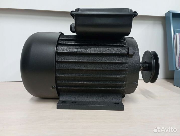 Двигатель электрический донтех 2,2 кВт, 220В