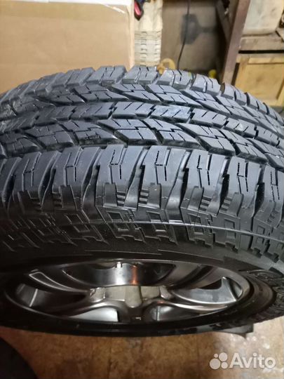 R16 Yokohama Geolandar A/T G015 245/70, PCD 5x139.7 DIA 110