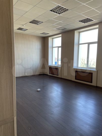 Офис, 636.7 м²