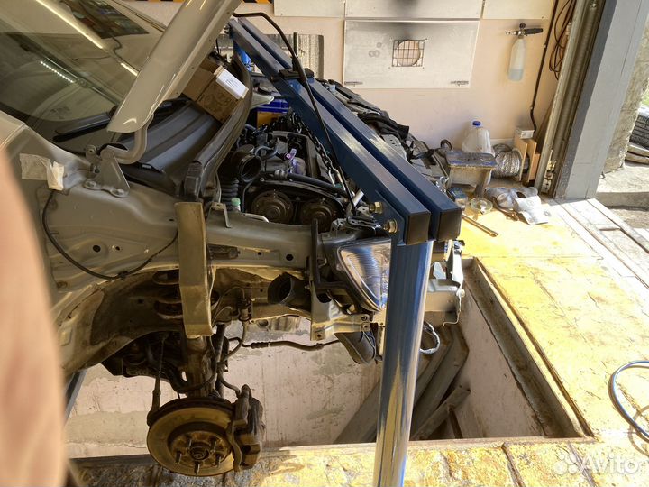 Кран балка для вывешивания двигателя автомобиля