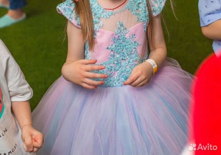 Платье нарядное праздничное пышное 105-115