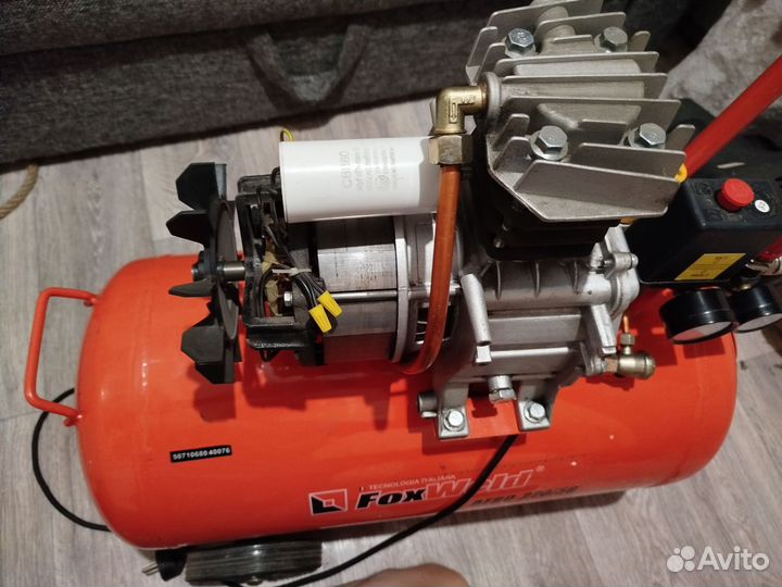 Воздушный компрессор FoxWeld Aero 220/50