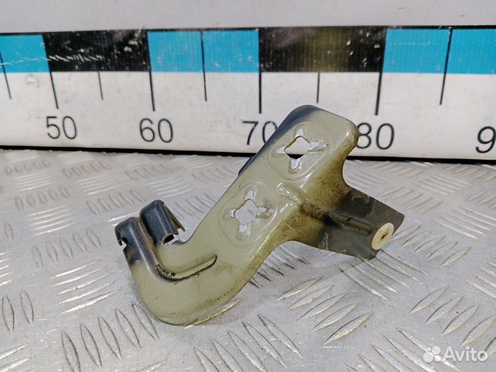 Б/У Кронштейн переднего левого крыла BMW F3#001