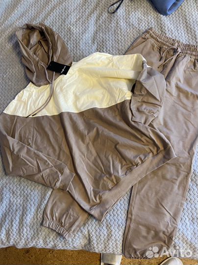 Спортивный костюм новый 42-44