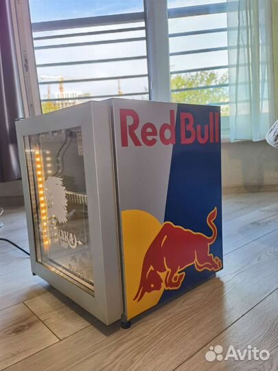 Мини холодильник Red Bull