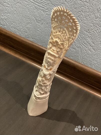 Статуэтка из кости