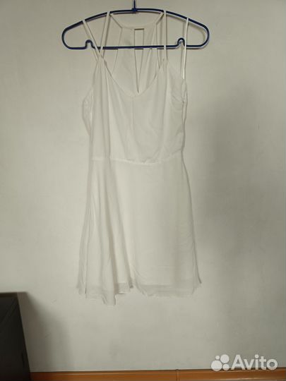 Платье белое