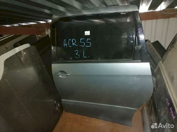 Дверь задняя левая Toyota Estima ACR55 Вмятинки