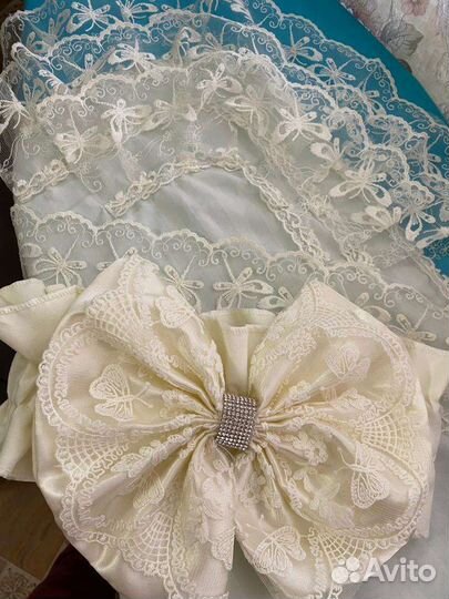 Уголок и бант на выписку