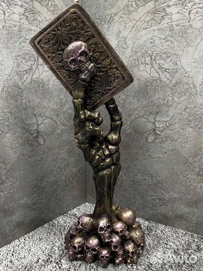 Свеча интерьерная Рука с картой арт. 0383