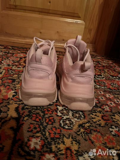 Кросовки женские