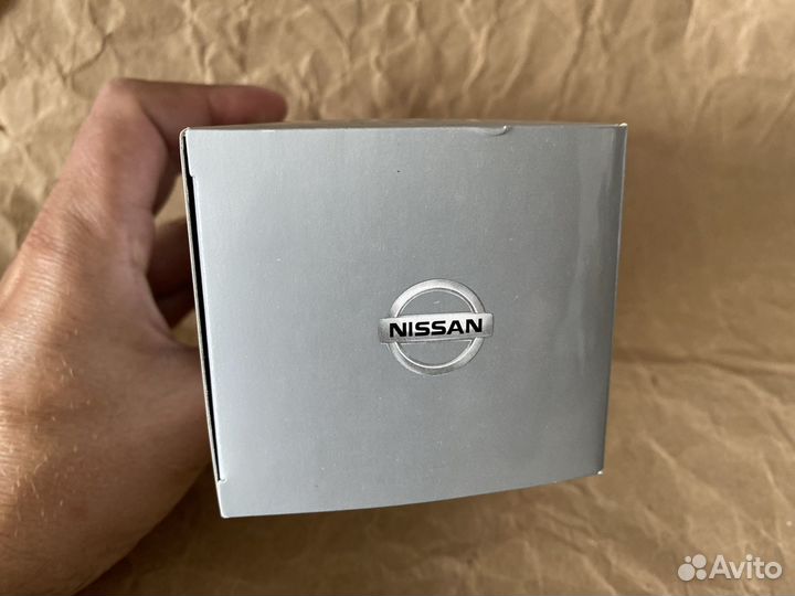 Nissan GT-R 1/43 модель новая