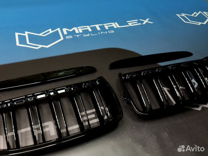 Решетка радиатора BMW E90 М стиль, дорест