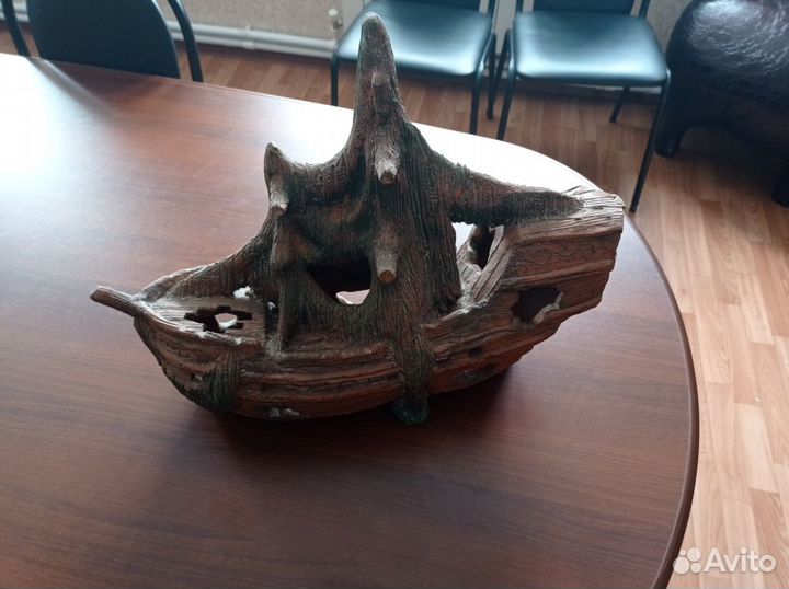 Продам корабль для аквариума