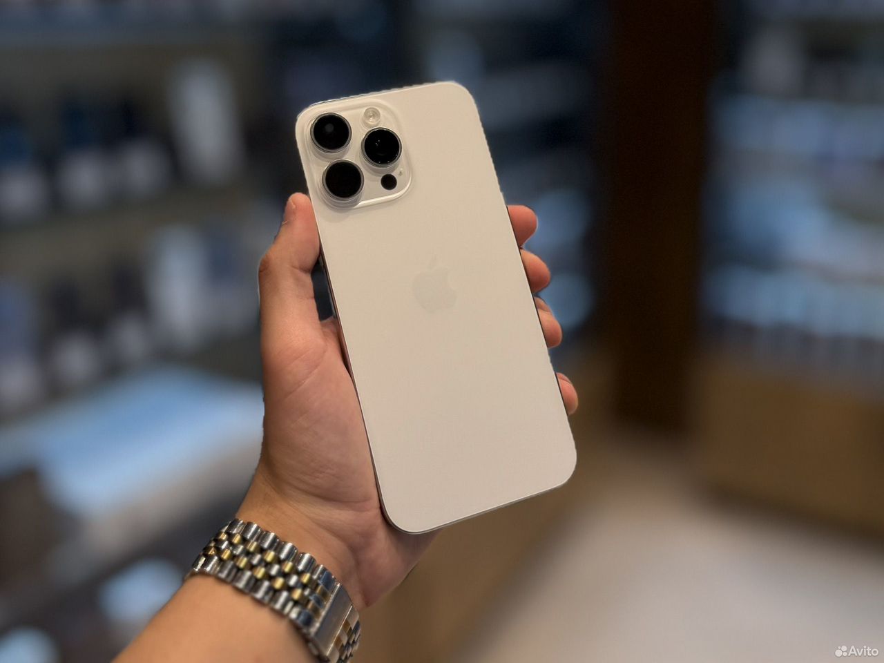 iPhone 16 Pro Max, 256 ГБ, SIM + eSIM