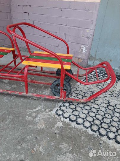 Детские санки с колесами для двойни