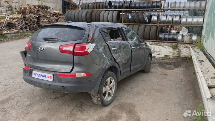 Крючок капота Kia Sportage (SL) 81140-3W000