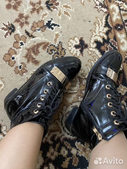 Ботинки туфли