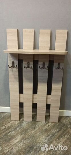 Вешалка в прихожую