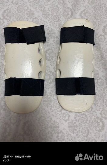 Шлем, жилет, защита на голень