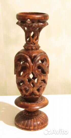 Ваза деревянная, резная