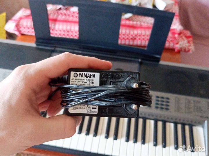 Синтезатор Yamaha PSR E443