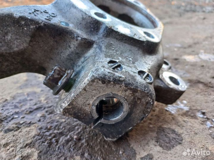 Поворотный кулак