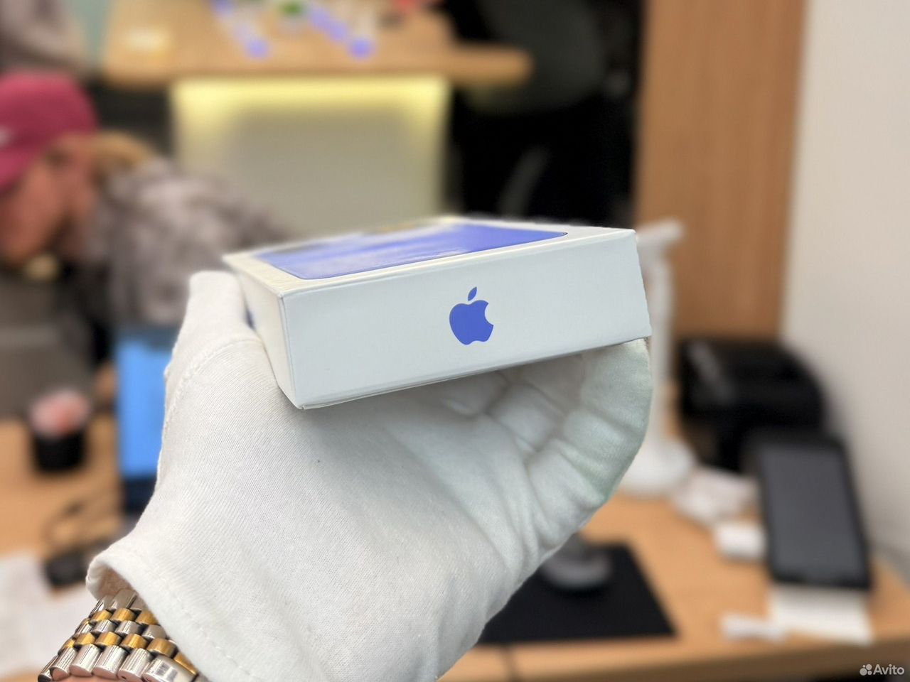 iPhone 16, 256 ГБ, SIM + eSIM