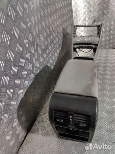 Консоль салона (кулисная часть) Volkswagen Passat