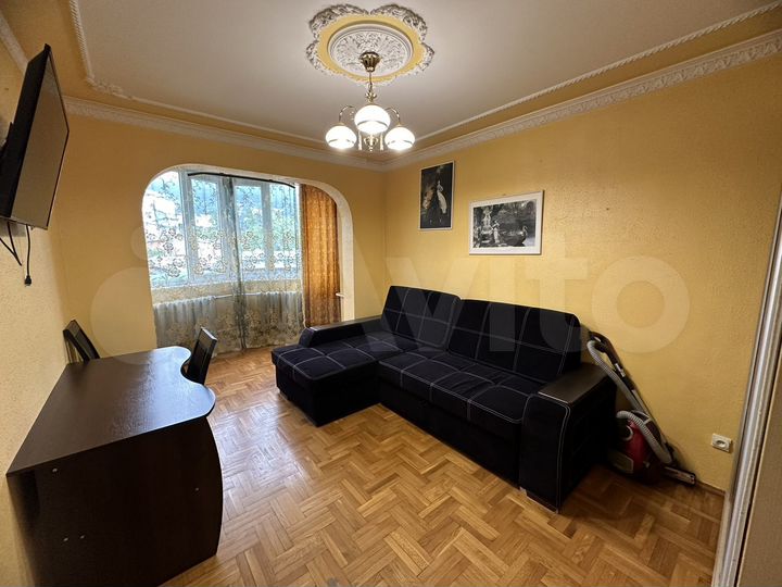 2-к. квартира, 65 м², 4/9 эт.