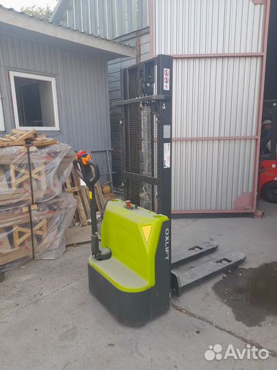 Самоходный Штабелер Oxlift AX