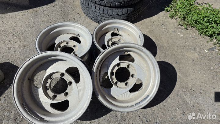 Литые диски r15 6/139.7