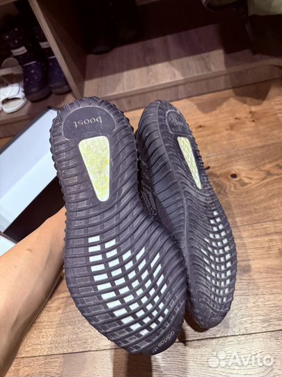 Кроссовки под Eezy Boost