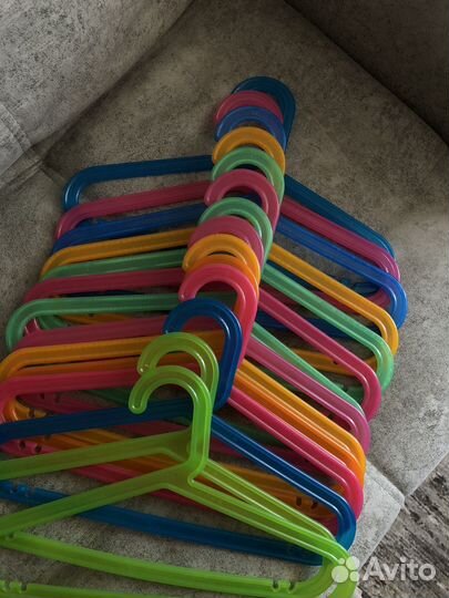 Плечики детские 14 штук