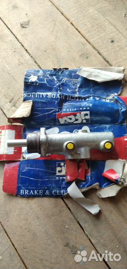 Главный тормозной цилиндр Ивеко Дели 2009г.2.3/136