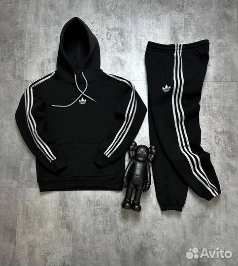 Спортивный костюм Adidas