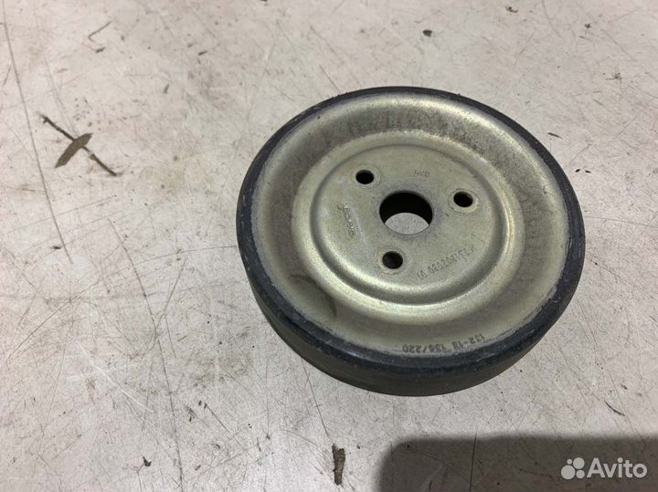 Шкив помпы Bmw 118 F20 N13B16 2011